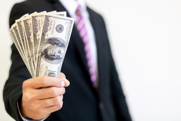 為什么越有錢的人越摳門,越?jīng)]錢的人越大方