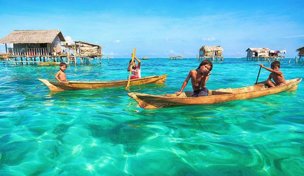 巴瑤族的孩子們