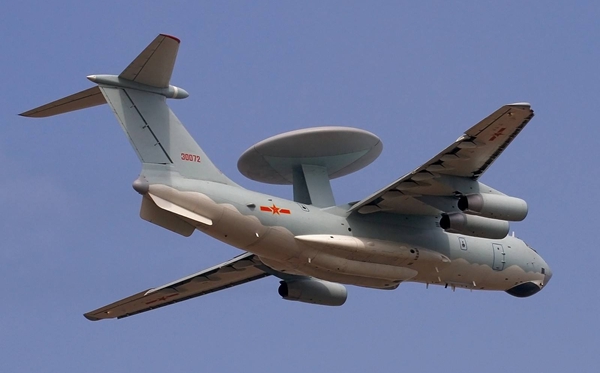 預(yù)警機(jī)為什么要背個(gè)大圓盤(pán),預(yù)警機(jī)圓盤(pán)的作用