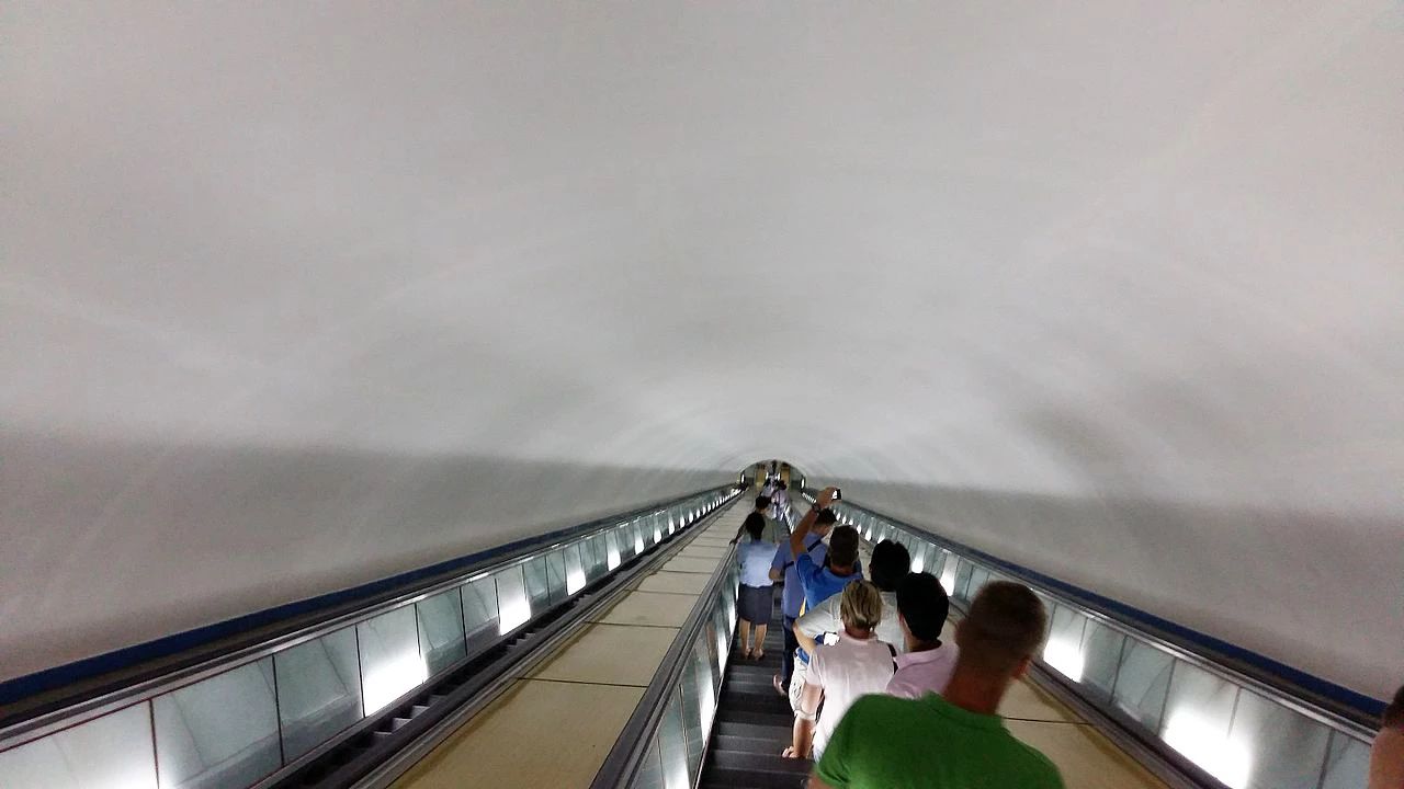 同是地鐵為什么有的叫subway，有的卻叫metro？