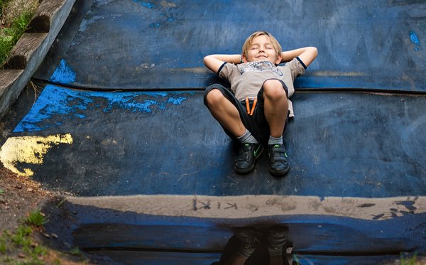 暴曬還是曝曬有什么區(qū)別,暴曬和曝曬的拼音是什么,曝曬的讀音是pu還是bao？