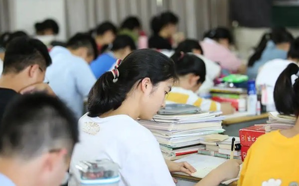 2023年高考難度趨勢(shì),高考會(huì)越來越難嗎