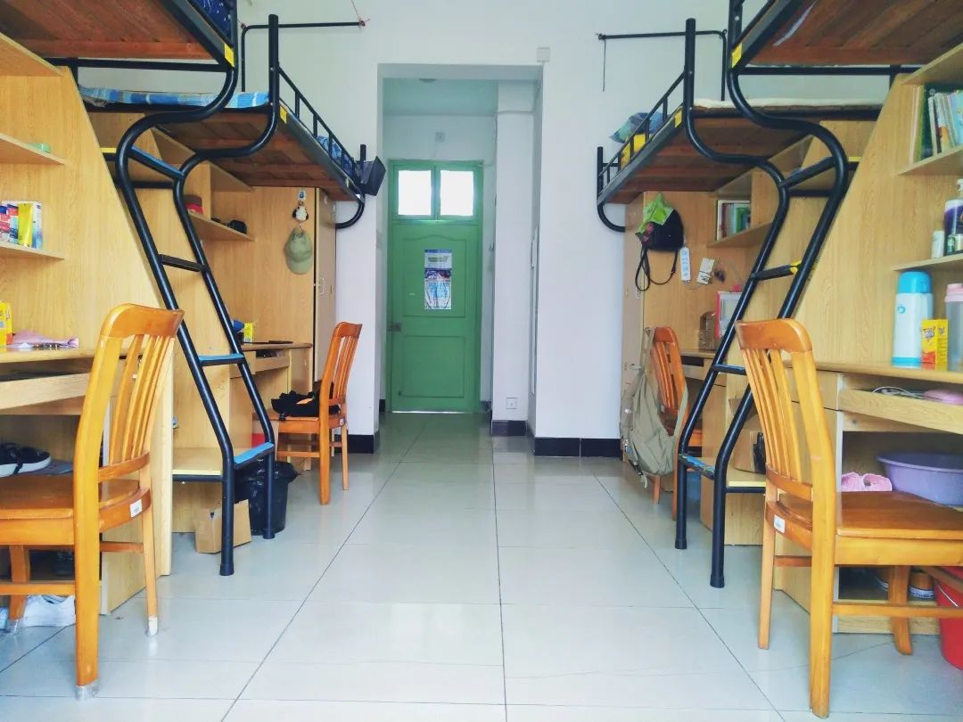 麗水學(xué)院宿舍條件怎么樣,有空調(diào)和獨(dú)立衛(wèi)生間嗎？（附宿舍圖片）