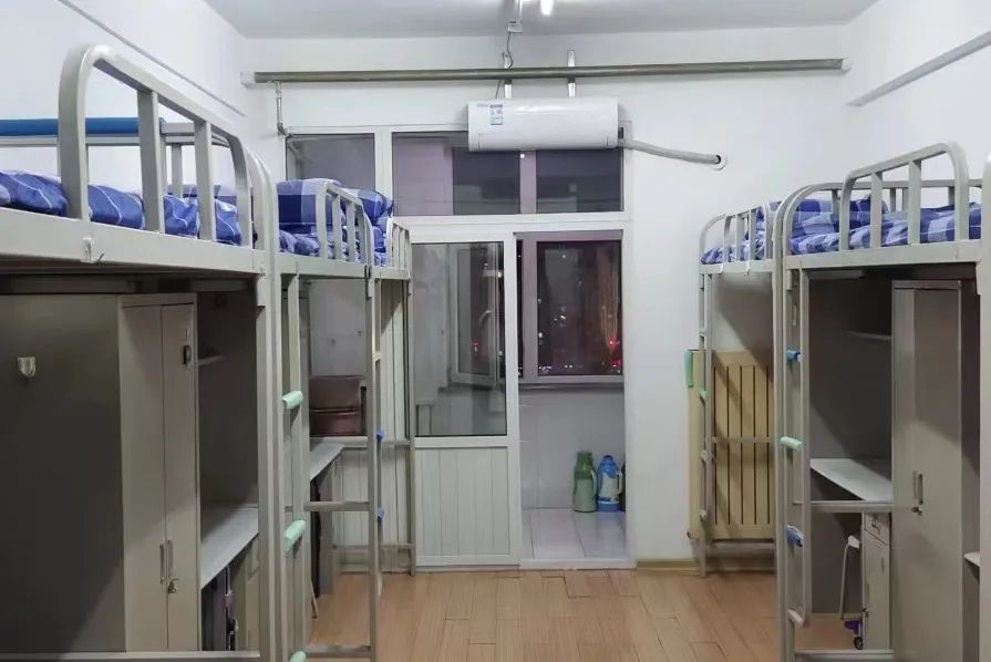 大連科技學院宿舍條件怎么樣,有空調(diào)和獨立衛(wèi)生間嗎？（附宿舍圖片）