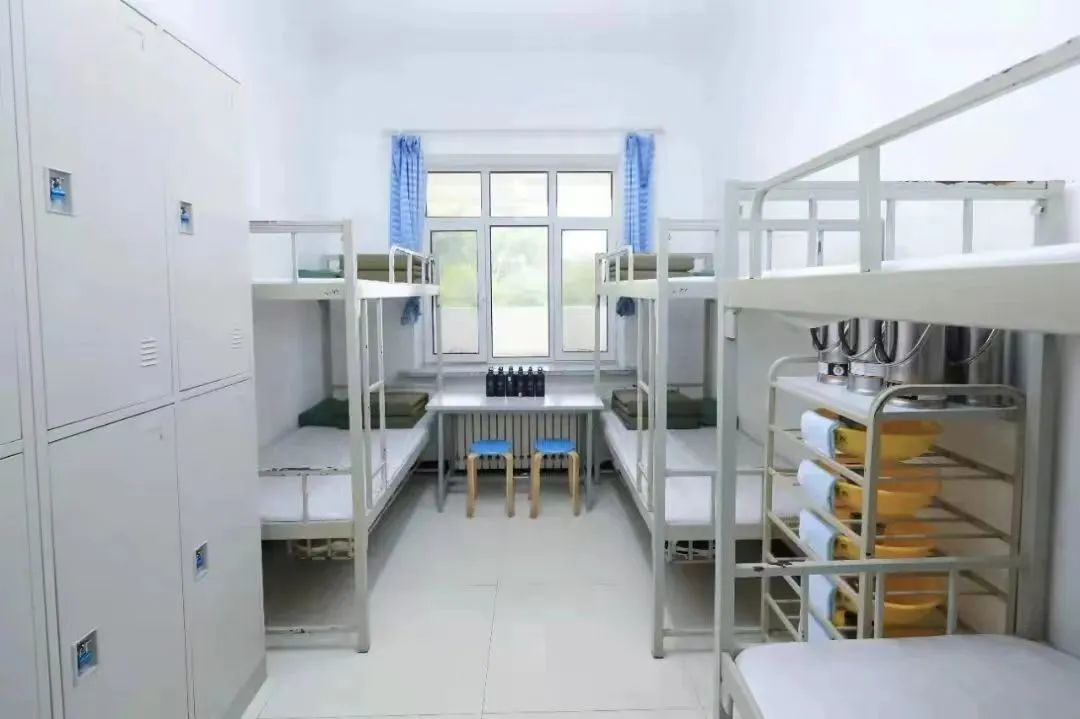 中國刑事警察學(xué)院宿舍條件怎么樣,有空調(diào)和獨(dú)立衛(wèi)生間嗎？（附宿舍圖片）