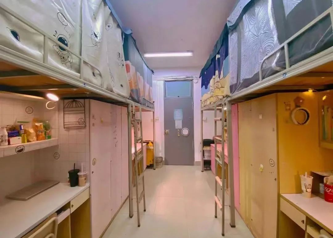 閩江學(xué)院宿舍條件怎么樣,有空調(diào)和獨(dú)立衛(wèi)生間嗎？（附宿舍圖片）