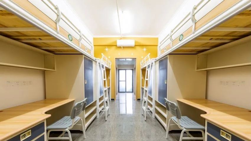 武漢工商學院宿舍條件怎么樣,有空調和獨立衛(wèi)生間嗎？（附宿舍圖片）