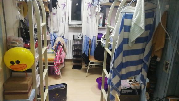 大連大學(xué)宿舍條件怎么樣,有空調(diào)和獨(dú)立衛(wèi)生間嗎？（附宿舍圖片）