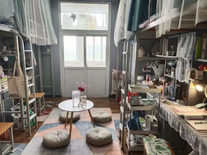 河南財(cái)政金融學(xué)院宿舍條件怎么樣,有空調(diào)和獨(dú)立衛(wèi)生間嗎？（附宿舍圖片）