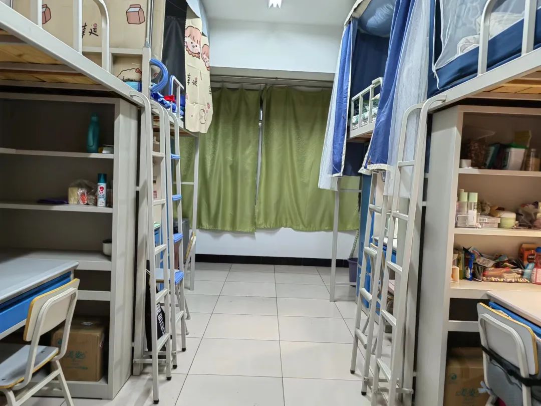 首都師范大學(xué)宿舍條件怎么樣,有空調(diào)和獨(dú)立衛(wèi)生間嗎？（附宿舍圖片）