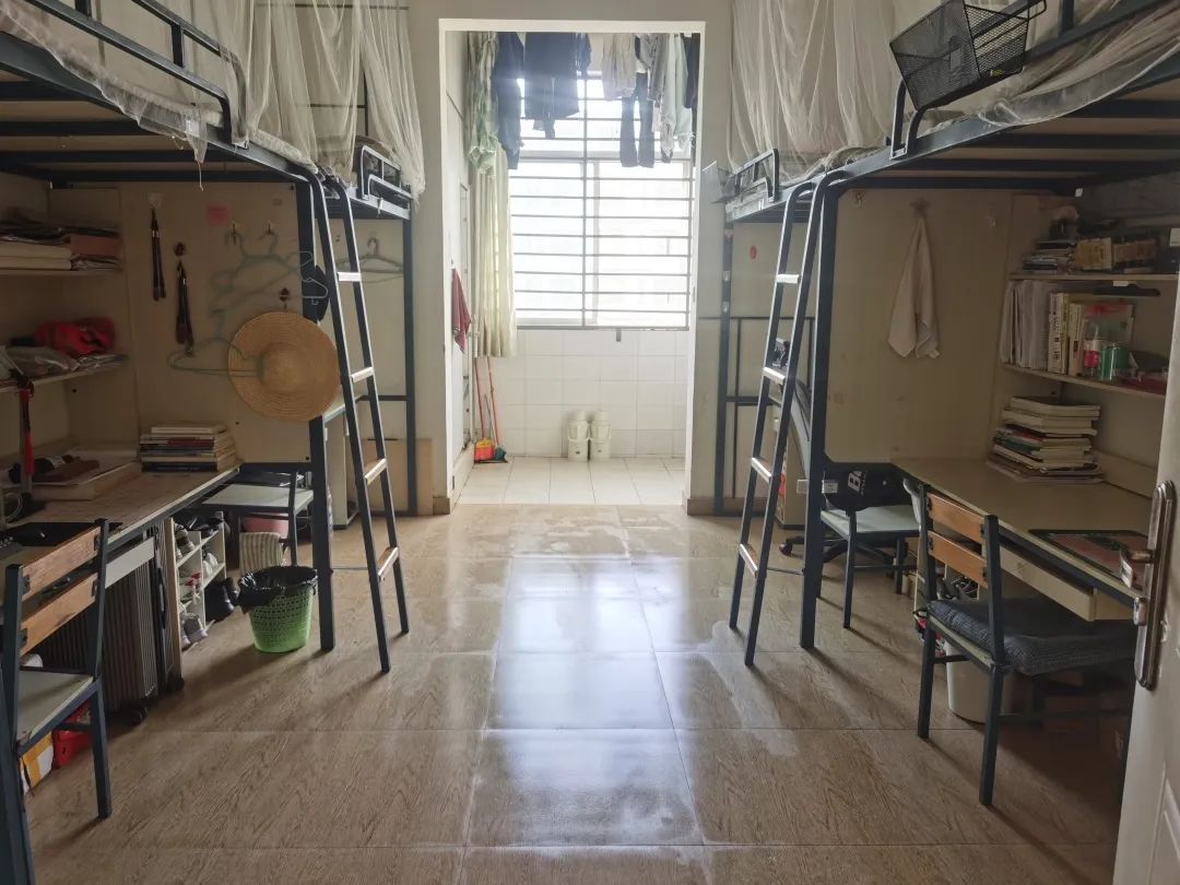 昆明理工大學(xué)宿舍條件怎么樣,有空調(diào)和獨(dú)立衛(wèi)生間嗎？（附宿舍圖片）