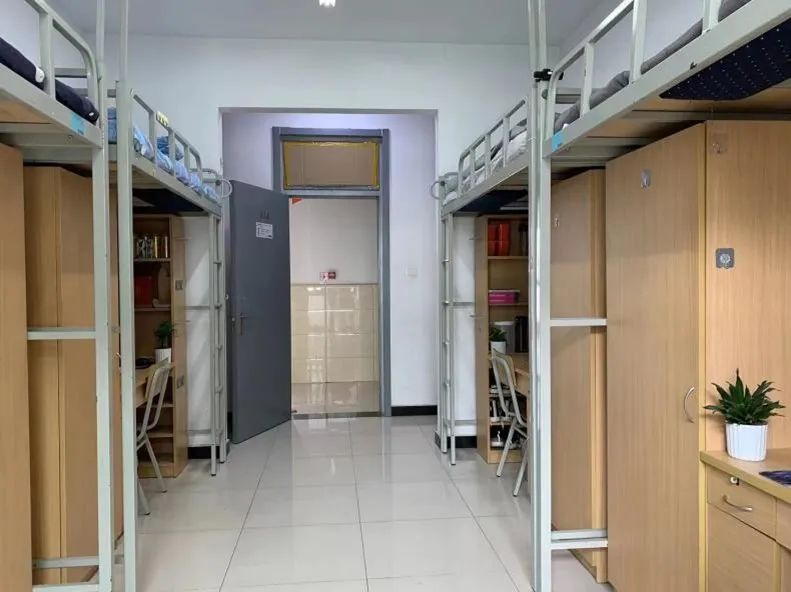 北京建筑大學(xué)宿舍條件怎么樣,有空調(diào)和獨(dú)立衛(wèi)生間嗎？（附宿舍圖片）