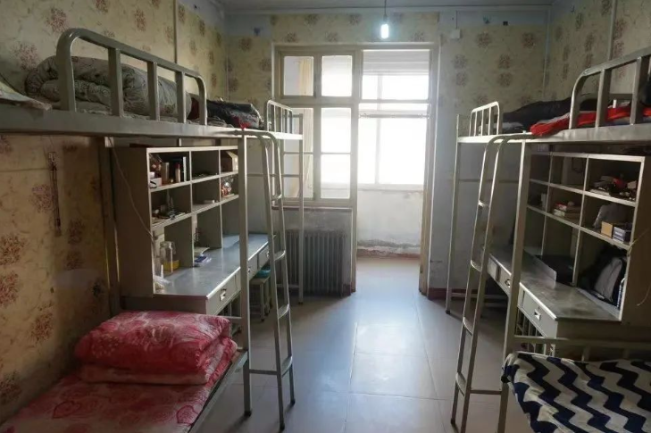 安陽工學(xué)院宿舍條件怎么樣,有空調(diào)和獨立衛(wèi)生間嗎？（附宿舍圖片）