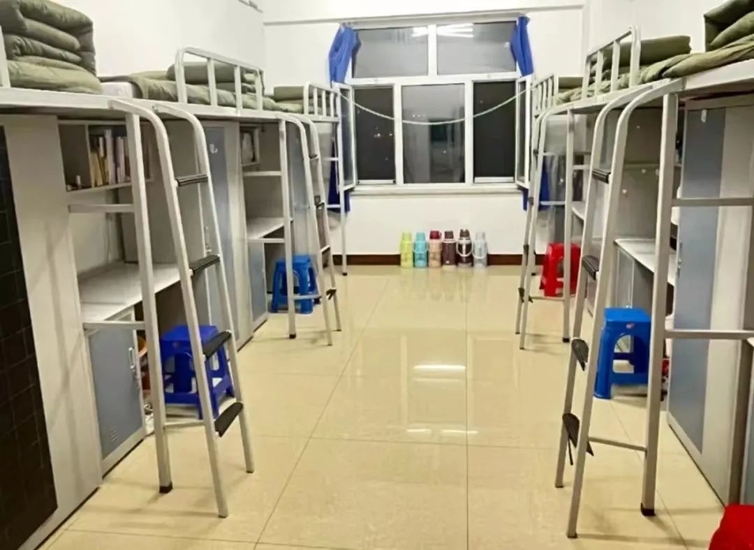 長(zhǎng)春科技學(xué)院宿舍條件怎么樣,有空調(diào)和獨(dú)立衛(wèi)生間嗎？（附宿舍圖片）