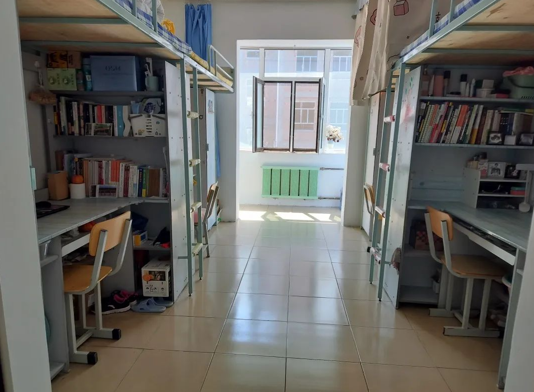 長春光華學院宿舍條件怎么樣,有空調(diào)和獨立衛(wèi)生間嗎？（附宿舍圖片）