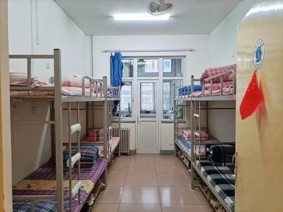 滄州師范學(xué)院宿舍條件怎么樣,有空調(diào)和獨(dú)立衛(wèi)生間嗎？（附宿舍圖片）