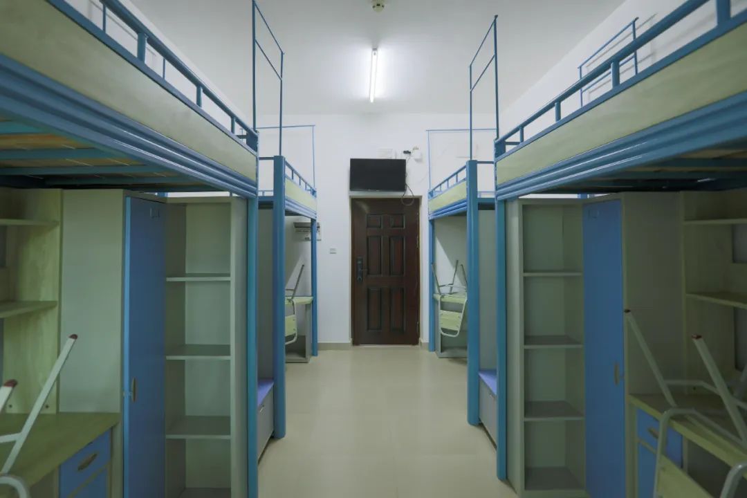 四川傳媒學(xué)院宿舍條件怎么樣,有空調(diào)和獨(dú)立衛(wèi)生間嗎？（附宿舍圖片）