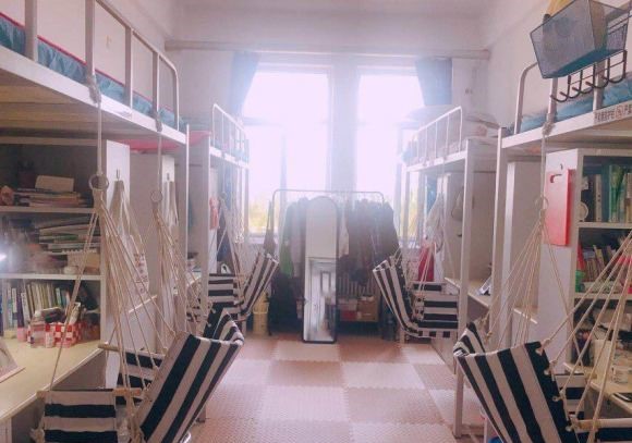 沈陽(yáng)藥科大學(xué)宿舍條件怎么樣,有空調(diào)和獨(dú)立衛(wèi)生間嗎？（附宿舍圖片）