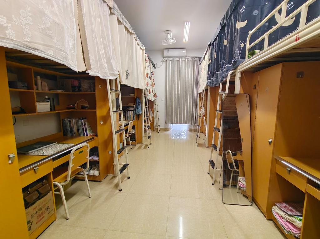 西南醫(yī)科大學(xué)宿舍條件怎么樣,有空調(diào)和獨(dú)立衛(wèi)生間嗎？（附宿舍圖片）