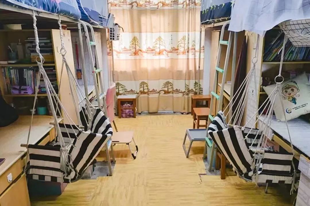 湖北師范大學(xué)宿舍條件怎么樣,有空調(diào)和獨(dú)立衛(wèi)生間嗎？（附宿舍圖片）