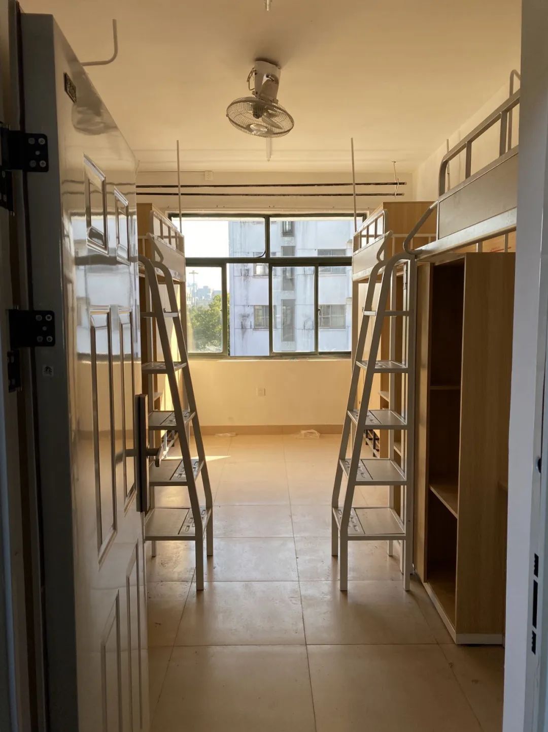 浙江工業(yè)大學(xué)宿舍條件怎么樣,有空調(diào)和獨(dú)立衛(wèi)生間嗎？（附宿舍圖片）