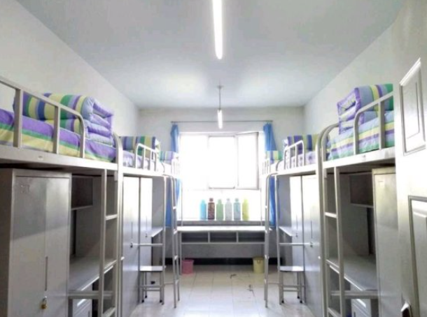 哈爾濱遠(yuǎn)東理工學(xué)院宿舍條件怎么樣,有空調(diào)和獨(dú)立衛(wèi)生間嗎？（附宿舍圖片）