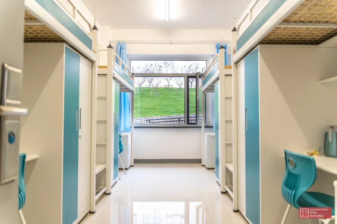 大連東軟信息學(xué)院宿舍條件怎么樣,有空調(diào)和獨(dú)立衛(wèi)生間嗎？（附宿舍圖片）