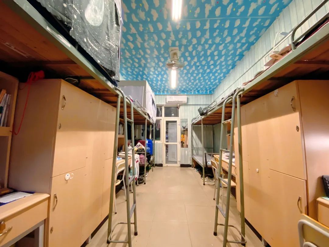 福建農(nóng)林大學(xué)宿舍條件怎么樣,有空調(diào)和獨(dú)立衛(wèi)生間嗎？（附宿舍圖片）