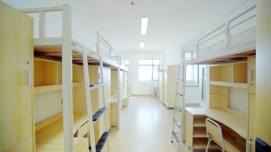 云南工商學院宿舍條件怎么樣,有空調(diào)和獨立衛(wèi)生間嗎？（附宿舍圖片）