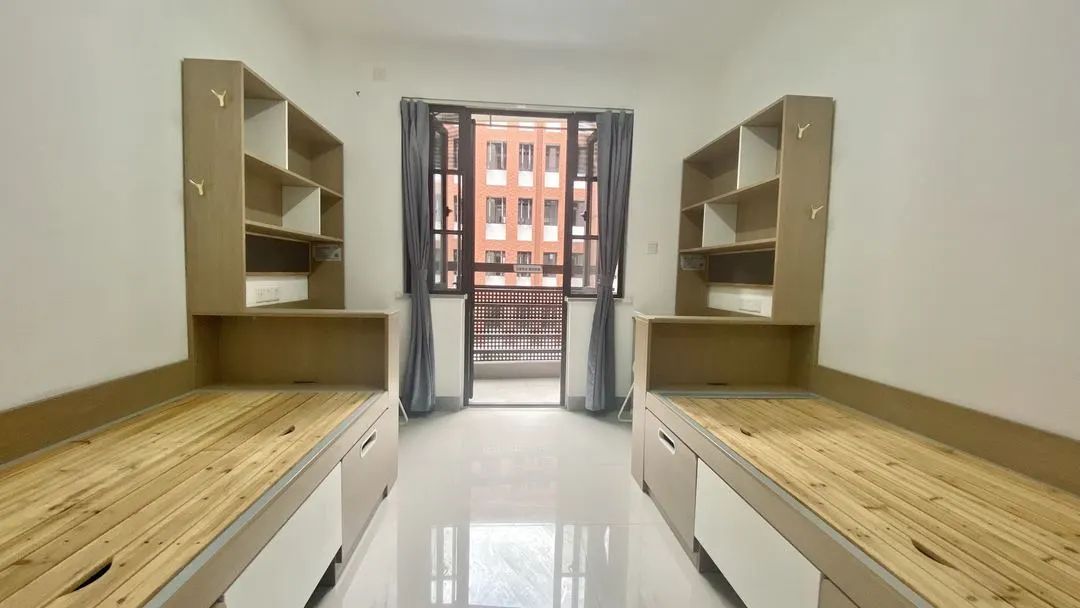 浙江大學(xué)宿舍條件怎么樣,有空調(diào)和獨(dú)立衛(wèi)生間嗎？（附宿舍圖片）