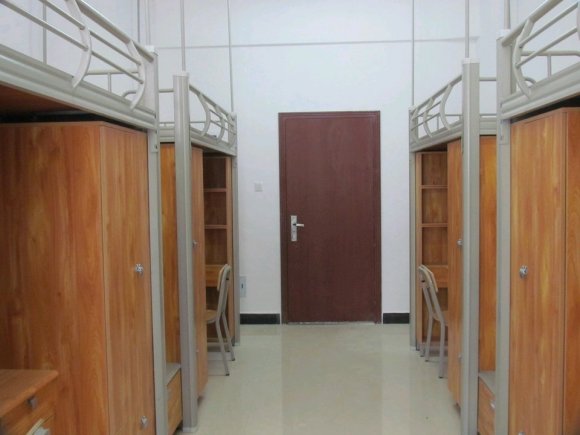 六盤水師范學(xué)院宿舍條件怎么樣,有空調(diào)和獨(dú)立衛(wèi)生間嗎？（附宿舍圖片）