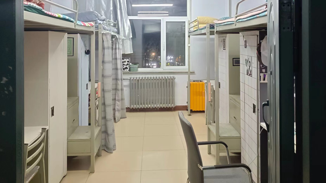 渤海大學(xué)宿舍條件怎么樣,有空調(diào)和獨(dú)立衛(wèi)生間嗎？（附宿舍圖片）