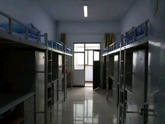 山西工學(xué)院宿舍條件怎么樣,有空調(diào)和獨(dú)立衛(wèi)生間嗎？（附宿舍圖片）