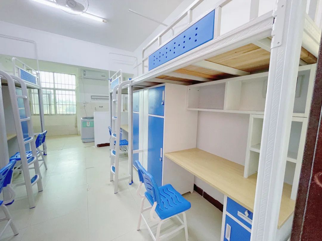 ?？诮?jīng)濟(jì)學(xué)院宿舍條件怎么樣,有空調(diào)和獨立衛(wèi)生間嗎？（附宿舍圖片）