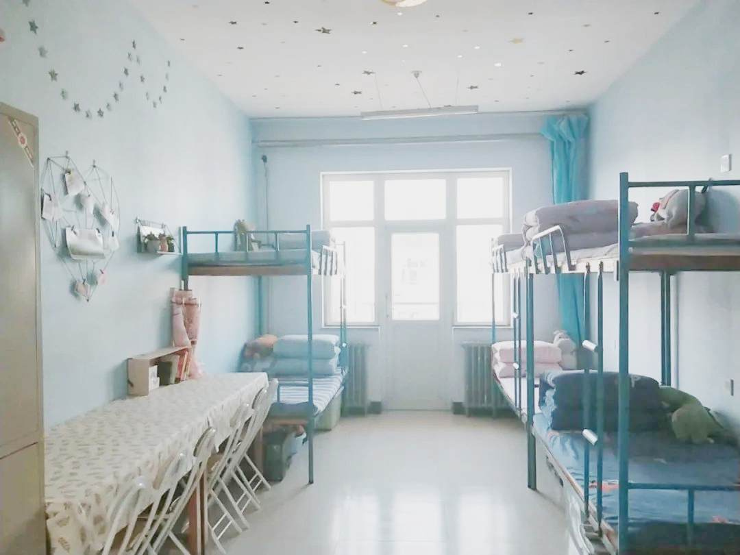 河北科技師范學(xué)院宿舍條件怎么樣,有空調(diào)和獨(dú)立衛(wèi)生間嗎？（附宿舍圖片）