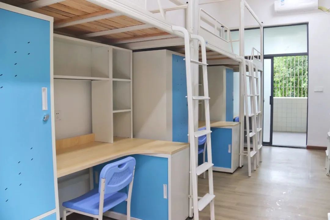 廣州商學(xué)院宿舍條件怎么樣,有空調(diào)和獨(dú)立衛(wèi)生間嗎？（附宿舍圖片）