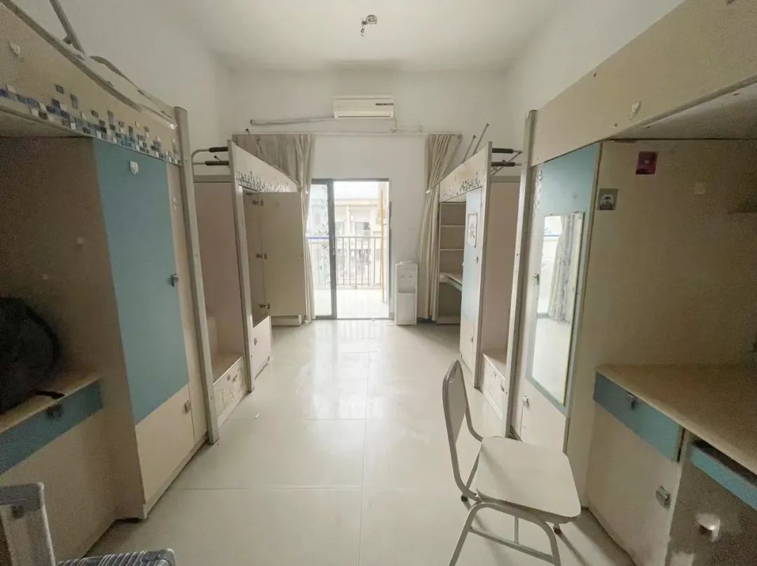 重慶師范大學宿舍條件怎么樣,有空調和獨立衛(wèi)生間嗎？（附宿舍圖片）