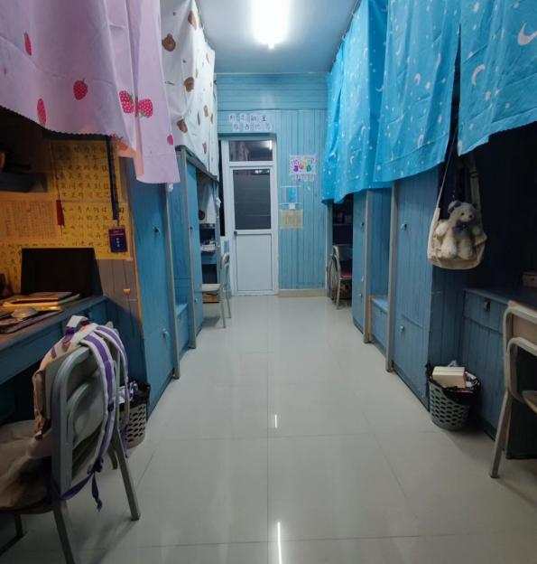 貴州中醫(yī)藥大學(xué)宿舍條件怎么樣,有空調(diào)和獨(dú)立衛(wèi)生間嗎？（附宿舍圖片）