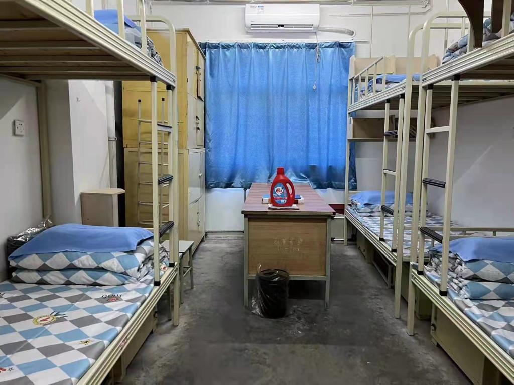 西安航空學(xué)院宿舍條件怎么樣,有空調(diào)和獨(dú)立衛(wèi)生間嗎？（附宿舍圖片）