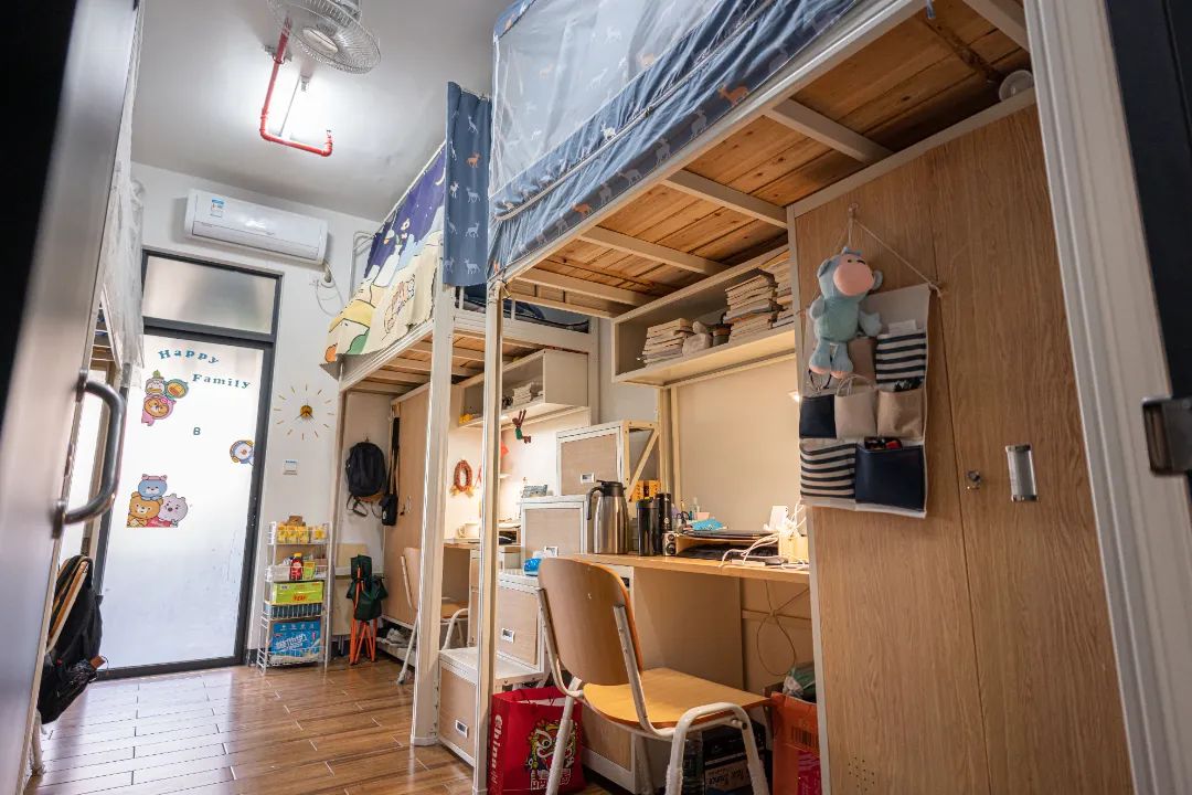 廣州應(yīng)用科技學(xué)院宿舍條件怎么樣,有空調(diào)和獨(dú)立衛(wèi)生間嗎？（附宿舍圖片）