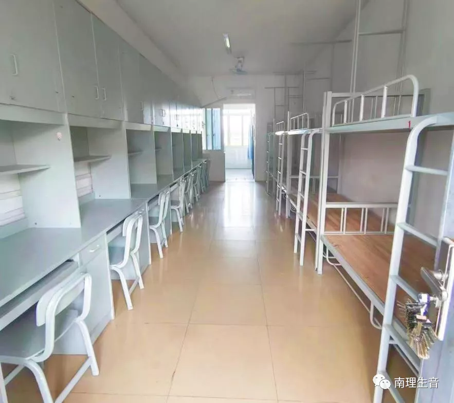南寧理工學院宿舍條件怎么樣,有空調(diào)和獨立衛(wèi)生間嗎？（附宿舍圖片）