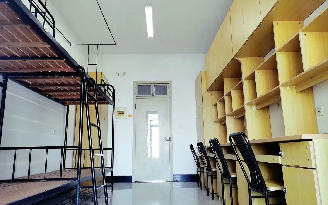 浙江工商大學(xué)宿舍條件怎么樣,有空調(diào)和獨(dú)立衛(wèi)生間嗎？（附宿舍圖片）