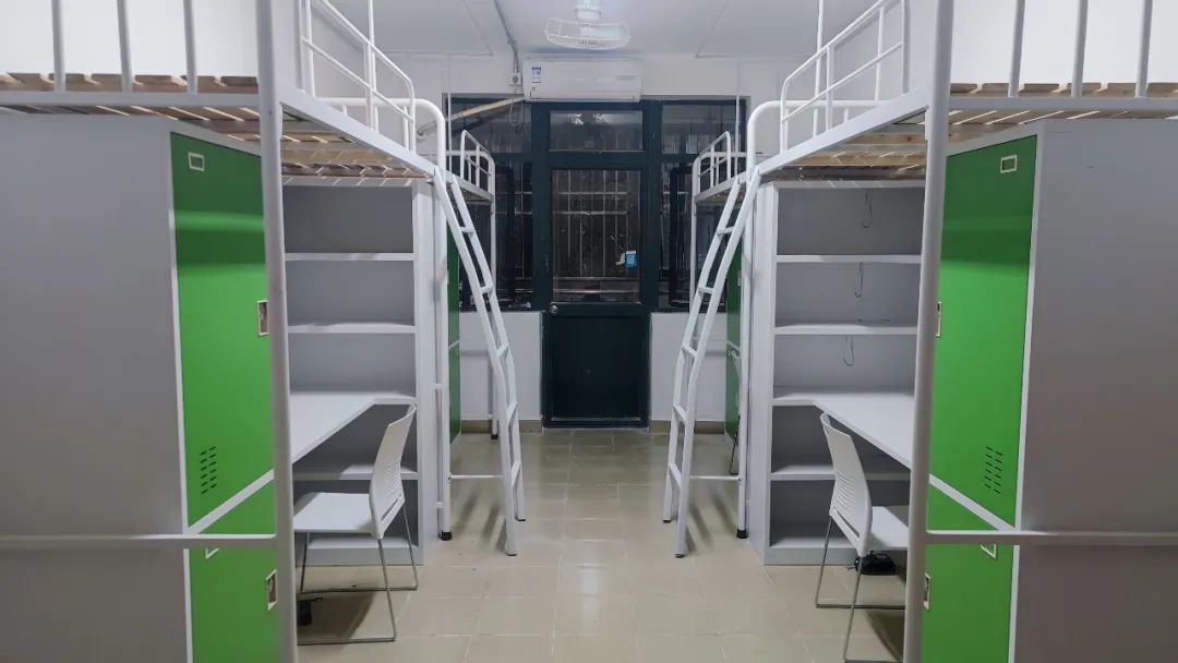 上海理工大學(xué)宿舍條件怎么樣,有空調(diào)和獨立衛(wèi)生間嗎？（附宿舍圖片）