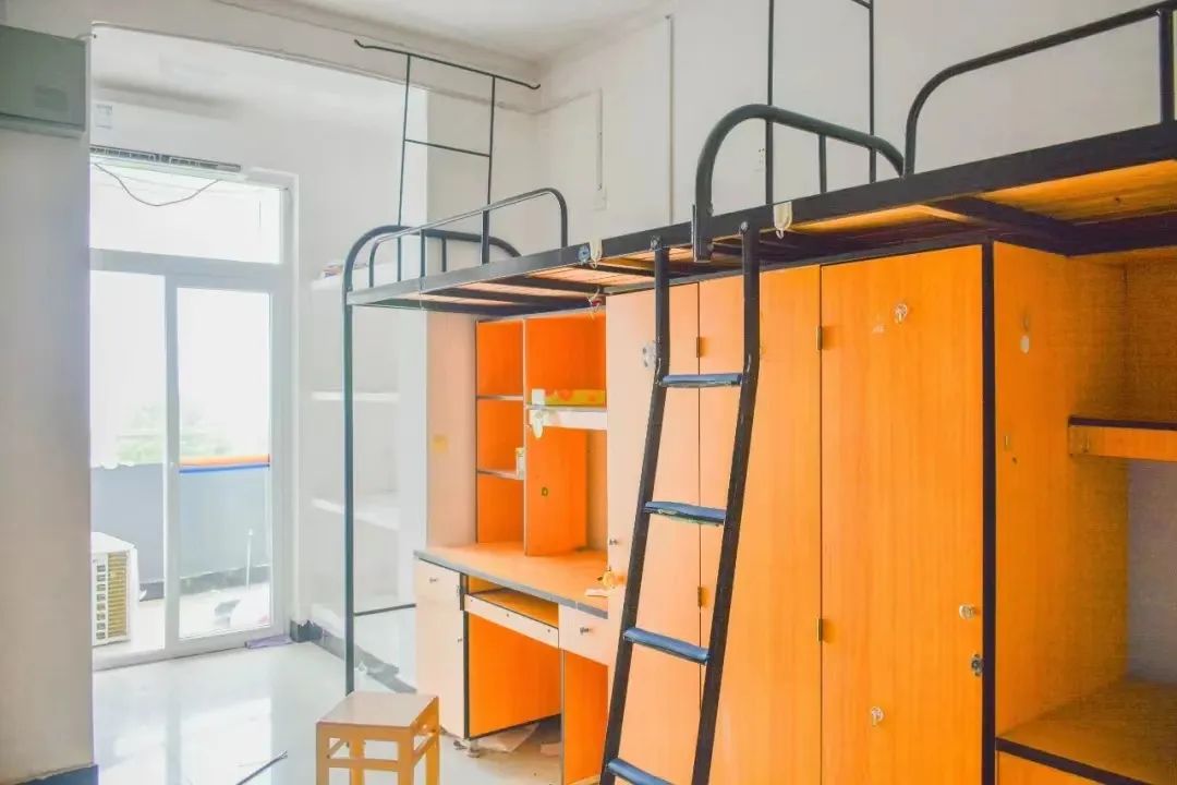 中南大學宿舍條件怎么樣,有空調(diào)和獨立衛(wèi)生間嗎？（附宿舍圖片）