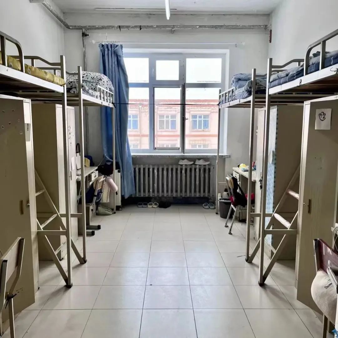 哈爾濱師范大學宿舍條件怎么樣,有空調和獨立衛(wèi)生間嗎？（附宿舍圖片）