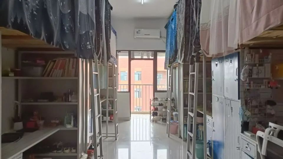 宿州學(xué)院宿舍條件怎么樣,有空調(diào)和獨立衛(wèi)生間嗎？（附宿舍圖片）