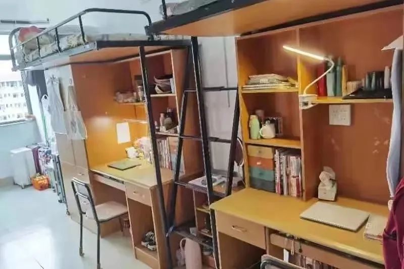 湖州師范學(xué)院宿舍條件怎么樣,有空調(diào)和獨(dú)立衛(wèi)生間嗎？（附宿舍圖片）