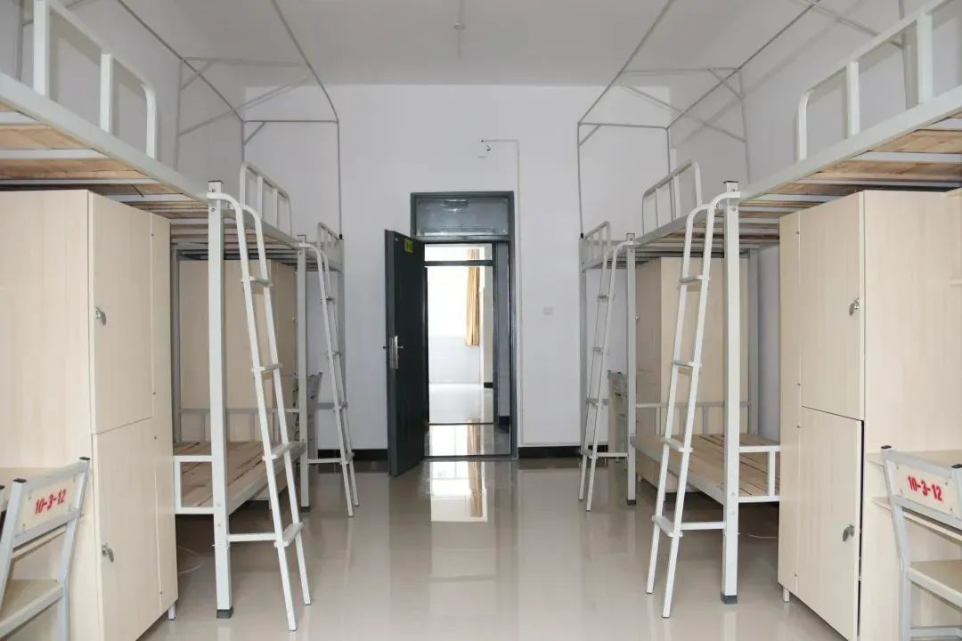 云南農(nóng)業(yè)大學(xué)宿舍條件怎么樣,有空調(diào)和獨立衛(wèi)生間嗎？（附宿舍圖片）