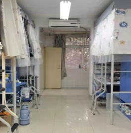 渭南師范學(xué)院宿舍條件怎么樣,有空調(diào)和獨(dú)立衛(wèi)生間嗎？（附宿舍圖片）