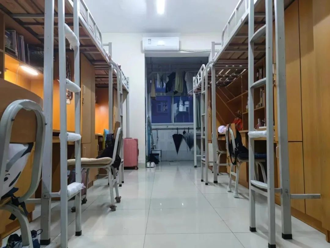 南陽師范學院宿舍條件怎么樣,有空調(diào)和獨立衛(wèi)生間嗎？（附宿舍圖片）